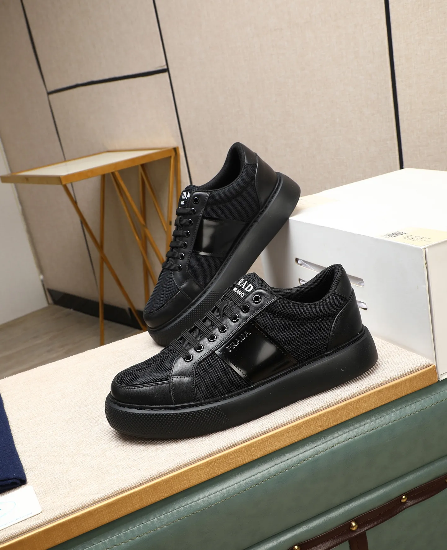 Men's shoes 💰580 [PRADA] Prada - High-end quality original order - Upper: 🔝 silk calfskin, brand canvas cloth, brand metal fasteners - Lining: mesh, foot pads; top-grade cowhide - Outsole: ultra-light TPU foam; molded outsole - Ultra-high quality control·Fine workmanship: highlighted (high-end·luxury·grade) -Size: 38-44 (45 can be customized) Wang
